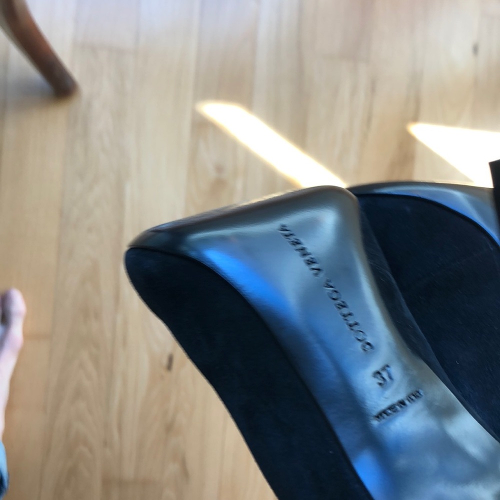 Bottega Veneta black suede flame runway heels - Picture 12 of 12